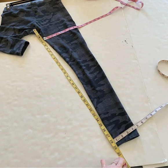 Pact Camo Leggings Womens Size Medium Organic Cotton Black Gray Camouflage Grey - Picture 7 of 7